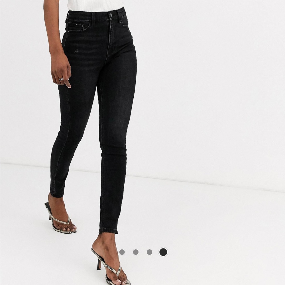 Stradivarius Super High Waist Jeans